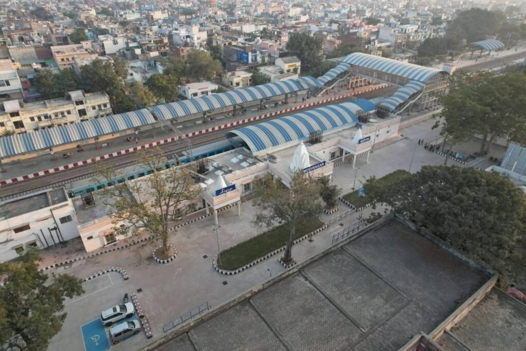 उत्तर प्रदेश के मोदीनगर रेलवे स्टेशन का पुनर्विकसित आधुनिक स्टेशन भवन | मोदीनगर रेलवे स्टेशन पुनर्विकास