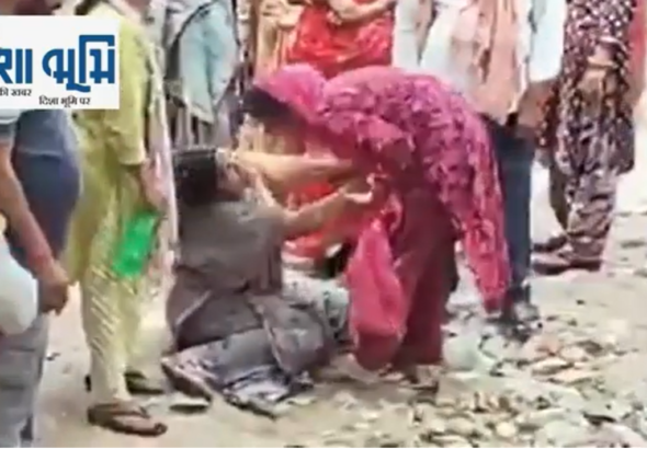 नालंदा शीतला माता मंदिर में भगदड़ के बाद का दृश्य, भीड़ और घायल श्रद्धालु