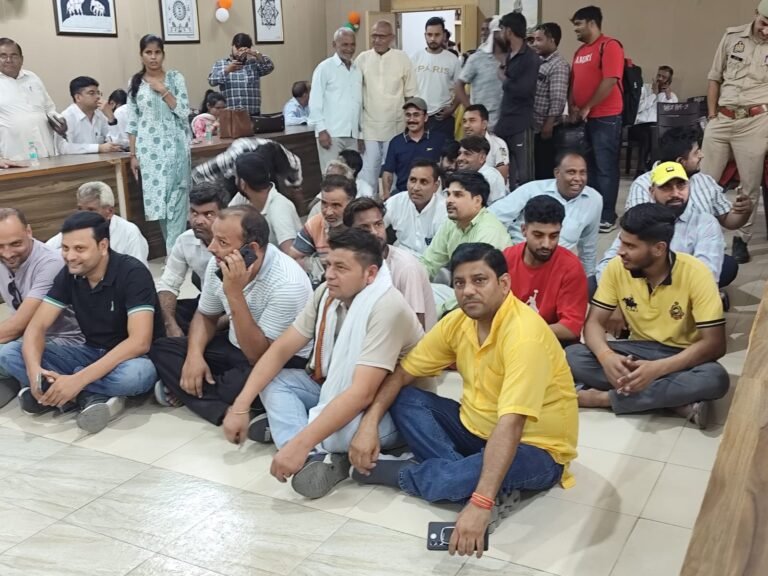 24 फीट सड़क की मांग