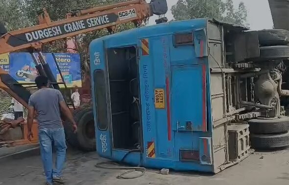 Roadways Bus Overturns